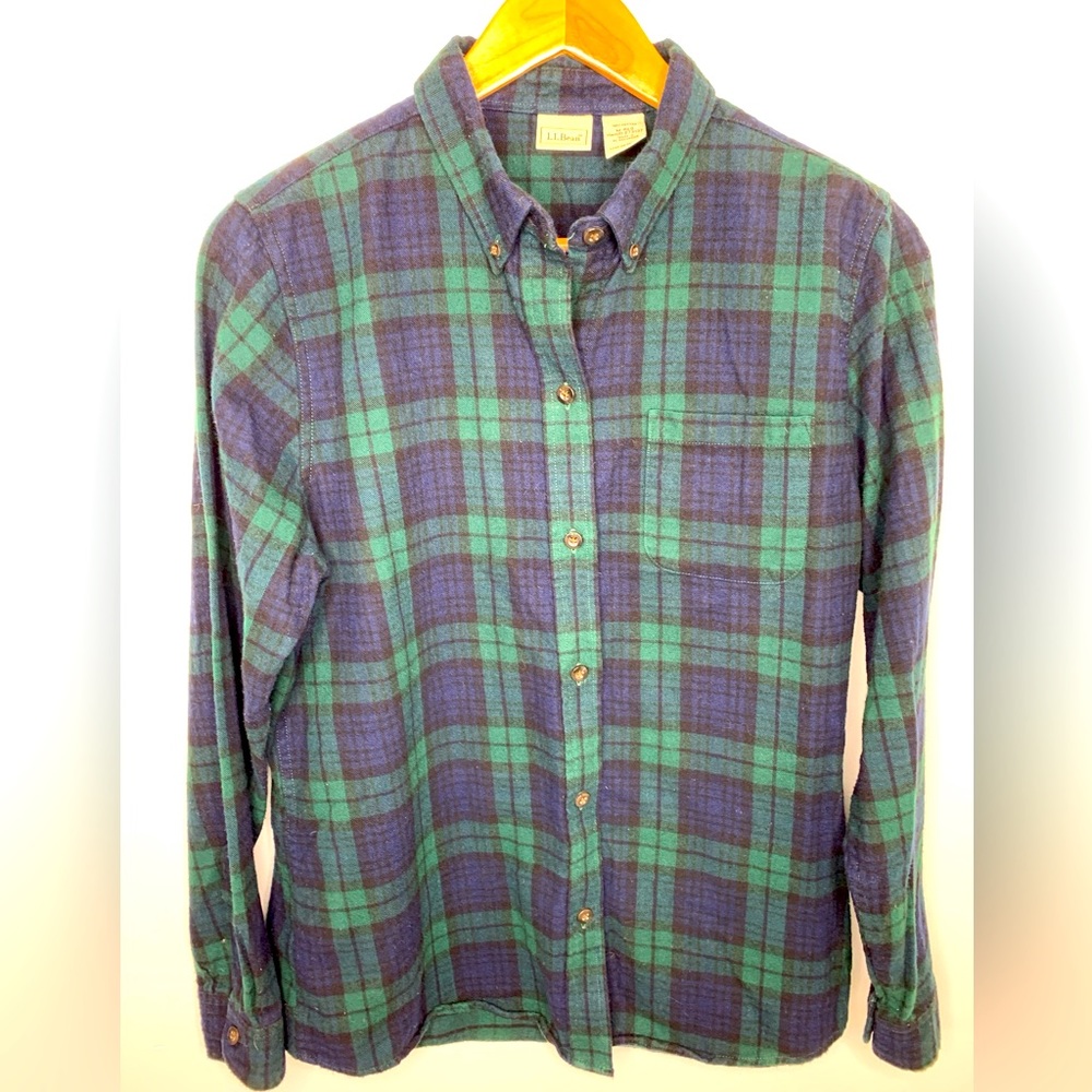 LL Bean Navy And Green Flannel Button Front Shirt Size Medium Reg. 100% Cotton